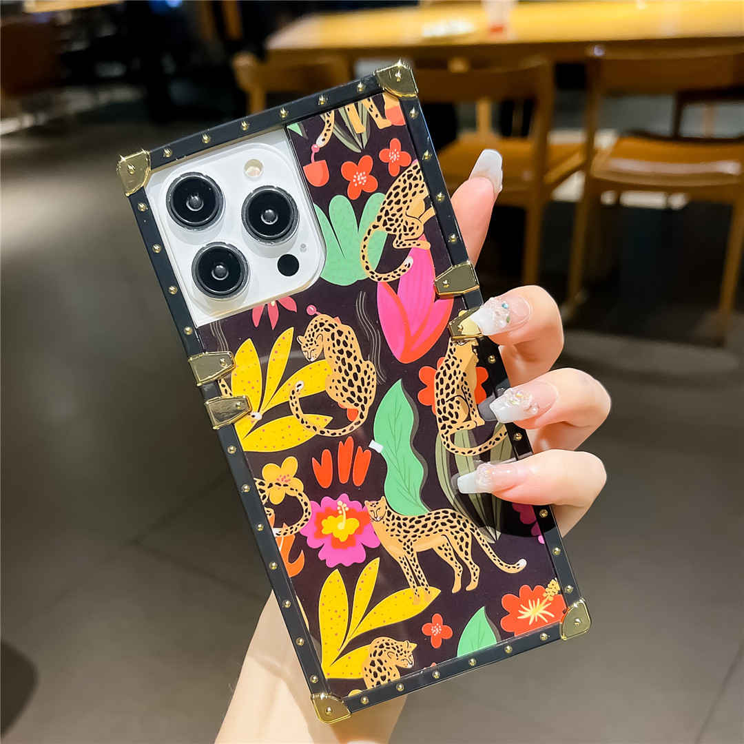cheetah print iPhone 15 pro case