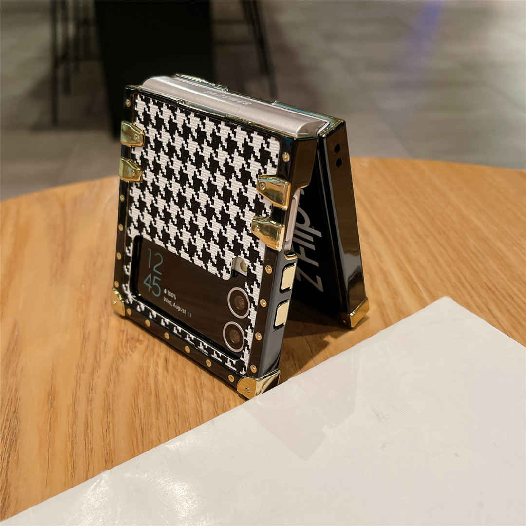 houndstooth z flip 3 phone case
