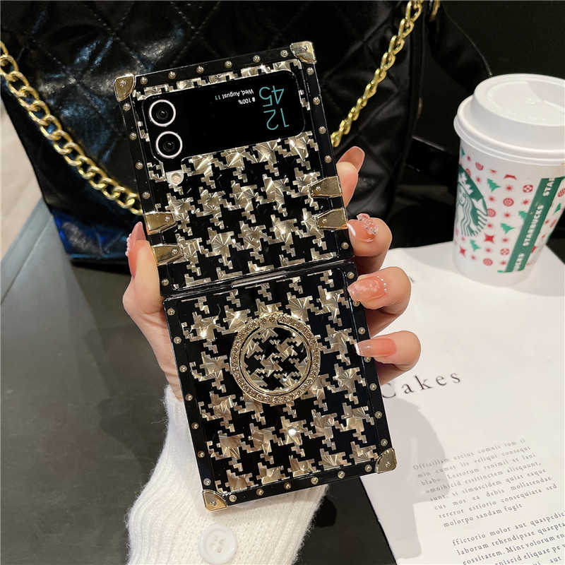 gold houndstooth galaxy z flip 4 case