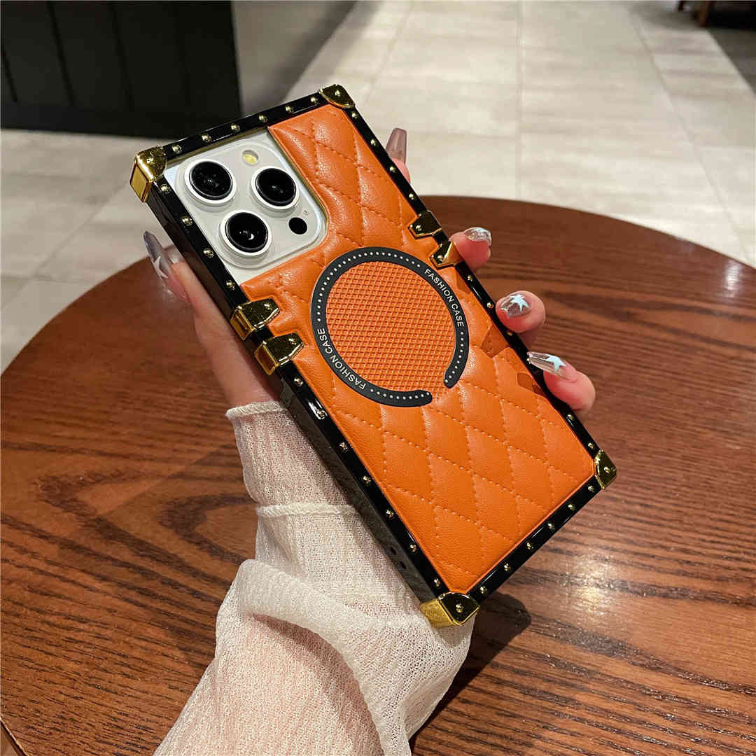 square phone case Maison Quilted Mag, iPhone 14 Pro Max / Orange